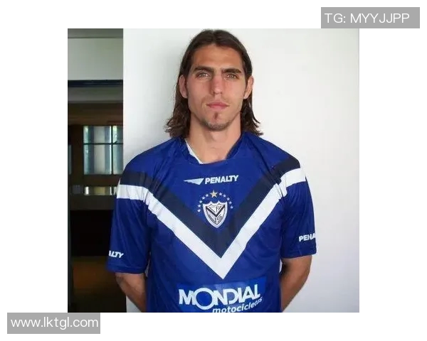 全球足球历史上十大长发球星盘点及其风采展示