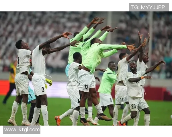 加纳足球队球星高清图片展示，展现实力与风采的瞬间